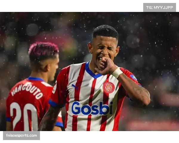 西甲球员集体静站十五秒抗议海外赛表达对联赛安排不满